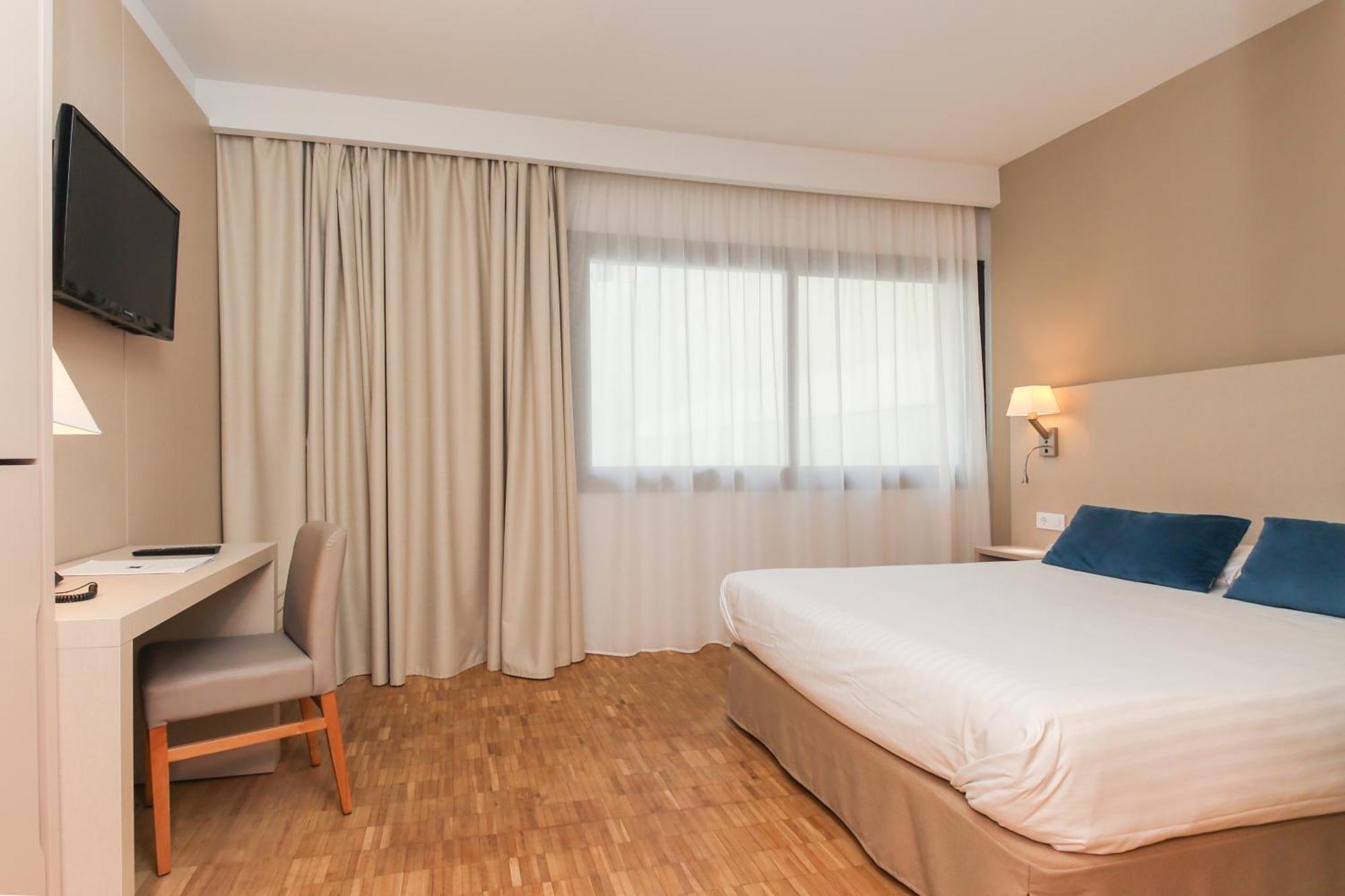 Hotel Lauria Tarragona Room photo